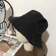 c815081913e422293084e71e5d776229bfa7be5a3e61155a730db6e4fed0.jpg