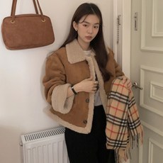 여성 무스탕 카라 자켓
