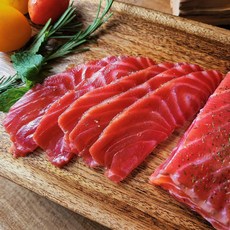 [살루메리아] 비트 뿌리와 아가베 시럽으로 염지하고 훈연한 그라브락스 Beetroot Cured Smoke Salmon(Gravlax) 숙성맨 훈제 연어 생연어 화이트와인 안주, 200g, 1개