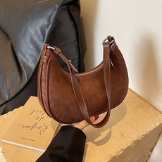 라펠로 스웨이드 벨벳 하프문 호보백