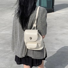 페트리코어 미니 포켓 레더 백팩