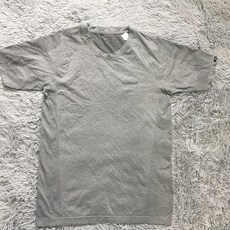 e252b888edb8347e27ec1bd50cf4e0b71c5a90ea1af978fd2715c0c4ab28.jpg