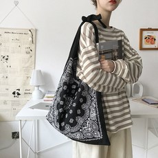 페이즐리 여성 에코 숄더백 트렌디 패션 스타일.