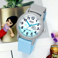 큐앤큐어린이시계