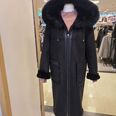 b05d19610d989c796be3fa0a304a36e747f20db4c50a9891ce74b4ca8398.jpg