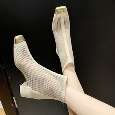 ae57ab4d5e34325a4d0a93878228b17e5f3e86056a667e2701532b40f51c.jpg