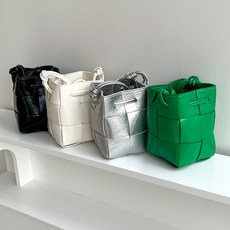 허니월드 미니 스퀘어 크로스백