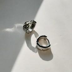 실버볼드링귀걸이