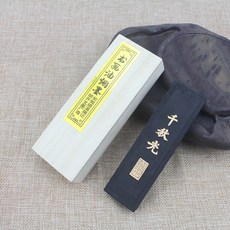 f45f48873f8a1d7037738eae4de5a91efd87a8d1bb5ac9ceb4ff38b8dada.jpg