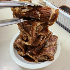 산더미솔잎돼지왕구이