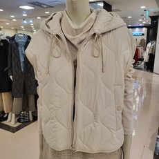 BCBG 비씨비지 봄24 웨이비 패딩 조끼 B4A1V501