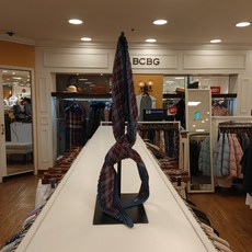[BCBG] 비씨비지 <가을 간절기 신상품 ~!> 간절기 허전한 목에 포인트로 딱~!!! 부드러운 촉감 체크 플리츠 스카프