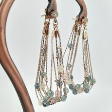 유색수제귀걸이