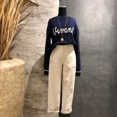보브 레터링 라운드 니트 티셔츠