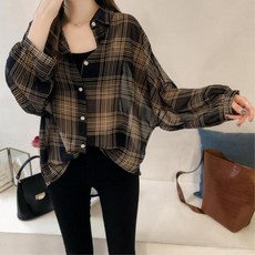 761a26ea5fbfc61a098e06f5954db4bf8cdc9c3af80e404f73a15c69c944.jpg