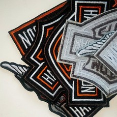 브랜드로고와펜