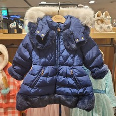 d9e20426ad356f96a896594a693ab8033beb91d1e57e7f8962ceec1cdf8c.jpg