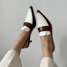 에나멜스틸레토슬링백