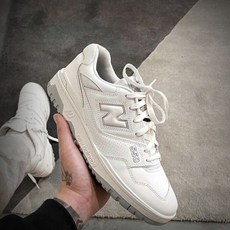 뉴발란스550