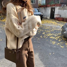 여자라코스테가디건