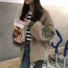 [201874!]여자 오버핏 양털점퍼 항공점퍼 양면점퍼 카키색[zzang!}