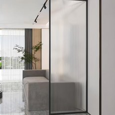 Sheet Mate 只能用水黏貼的超簡便隔熱無膠玻璃貼, Rainglass