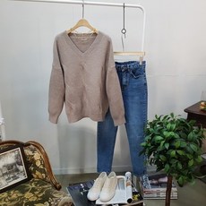 디바스타 여성용 미니 꽈배기 울 니트 브이넥