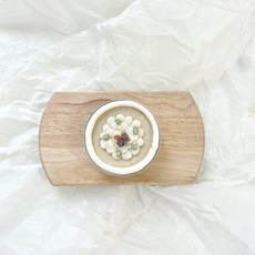 2025년 강아지 크리스마스케이크 반려동물 수제 미니컵케이크 고구마케이크 9cm 11cm 미니케이크 연말파티케이크 강아지수제케이크 주문제작, 1개, 200g, 떡국케이크(고구마)