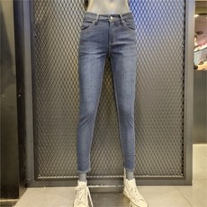 3d3e150c7c94c78b6315cc85bab155841b4c1cfaae76d4f47987bbada5dd.jpg