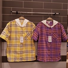 유솔 논현점**14900원 대박세일** 여아 후드체크반소매 셔츠! 걸칠게 필요할땐~~~이겨죠~~~후드가 달려있어 스타일링 좋고~~반바지에 티셔츠 입고 가볍게 걸쳐주면 스타일 완성~~ 후드에 쓰여진 레터링이 깜찍 포인트~~언제든 활용도 최고!!