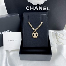 샤넬로고목걸이