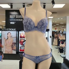 bd14d9893219932ade2f05d89d53541c0d8b8119e7e2d191d1d43b93e7b0.jpg
