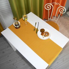 골드블랙테이블러너