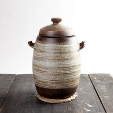 최영욱달항아리