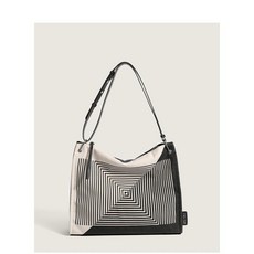 자라남자숄더백