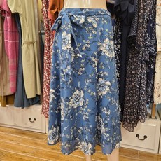 BCBG 비씨비지 가격파괴!! 고급진컬러!! 여름 면100% 플라워 허리밸트 롱 A라인 플레어 스커트