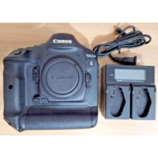 캐논 EOS 1DX 카메라배터리충전기 양호한 상태 243K 셔터 카운트
