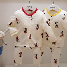 아가방 24 겨울 베이비페어! 디즈니베이비 미키마우스 보들보들 오픈 내의 상하세트! 스냅단추라서 편해서 신생아 외출복으로 추천 오픈 실내복 상하세트! 무형광 면 100%
