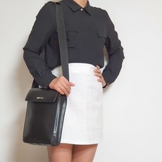 남성명품숄더백