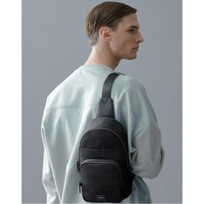 질스튜어트 악세서리 남성 19FW [인생한벌] 블랙 나일론 포켓 슬링백 JUBA9F964BK