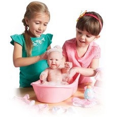 신생아목욕시키기