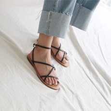 여름휴가 코디 끈으로 발목 고정 슬리퍼 간편룩 여자슬리퍼 슬리퍼추천