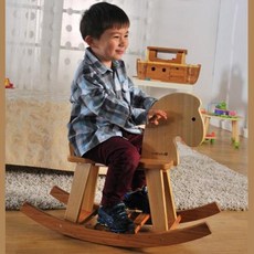 유아용원목목마