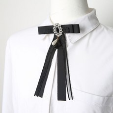 셔츠카라브로치