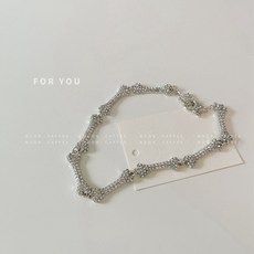 5de205f2acc46139b8aa5831a7dcc74d6486bc5de2fc3f46d7b11213ce5c.jpg