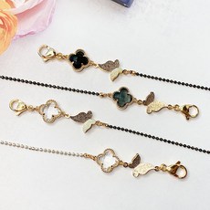 뷰티풀나나 행운아이템 클로버 나비 팬던트 블랙 화이트 체인 마스크 목걸이 안경줄 분실방지 스트랩
