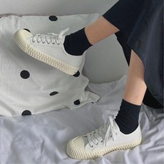 유니크 빗살무늬 로우넥 여성 캔버스화 캐쥬얼룩코디