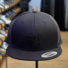 NBA 22년 신상품!! 남여공용 로고 금속 메탈 장식 깔끔한 디자인 블랙 칼라 메쉬 스냅백 모자