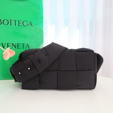 보테가베네타패딩테크카세트백