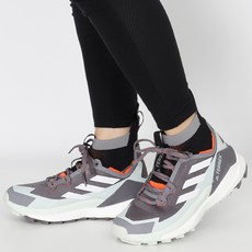 아디다스테렉스프리하이커